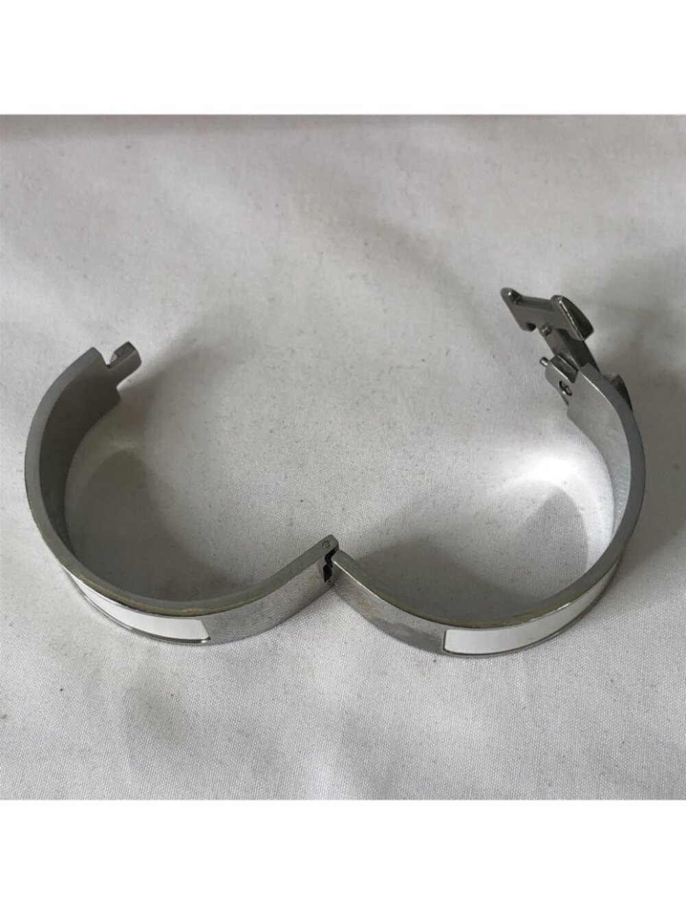 Hermes White Enamel H Bangle Bracelet Silver Tone Turnlock Hinged Box Jewelry - Picture 15 of 16